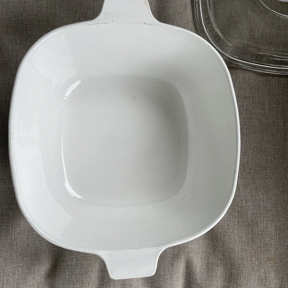 Corningware dish comes